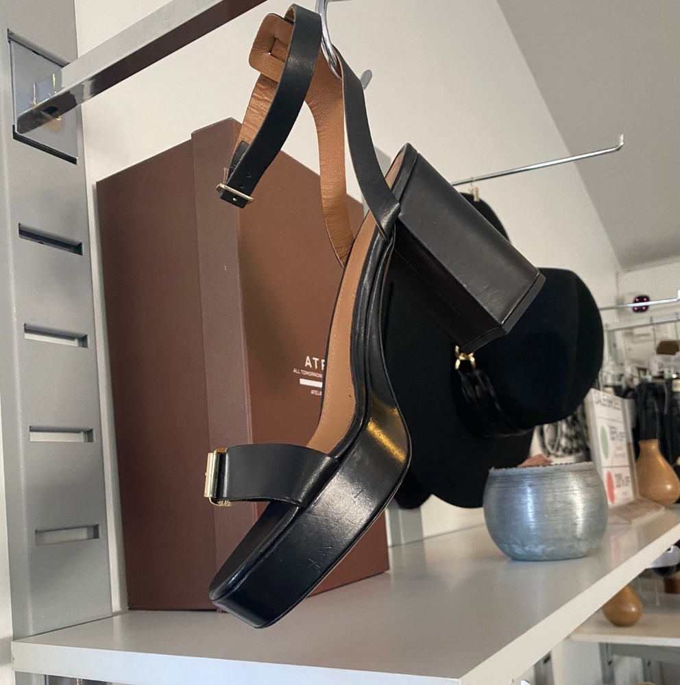 Sz 41 NIB $490 ATP heeled sandals